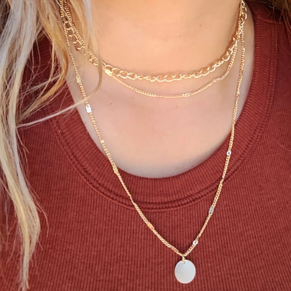 Layered necklace - Picture 2 of 2